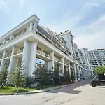 Arkadia Palace Luxury * Odessza